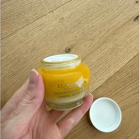 L'Occitane Youth Cream Immortelle Divine 1.7oz /  50ml - Picture 2 of 2